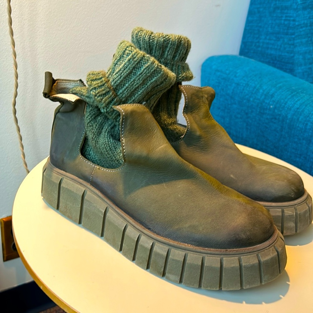 Papucei Unique army green boots with warm socks
